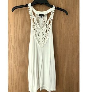 💙 Buckle Tank - size Medium